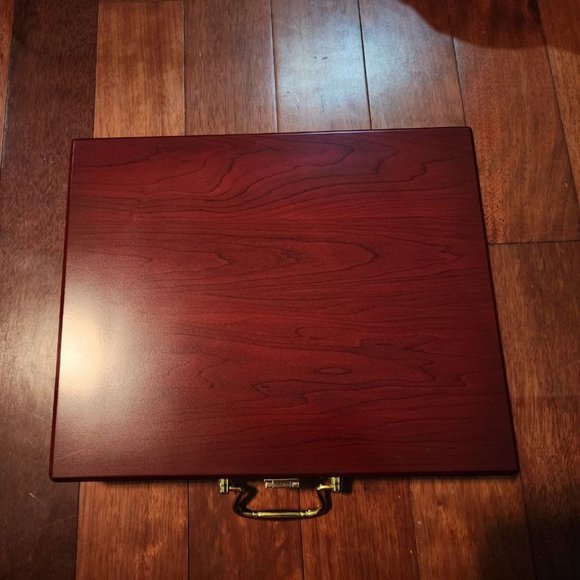 Nexxtech Golfer's Dream Gift Kit Stick 2x balls etc New in The Wood Case - Picture 6 of 6